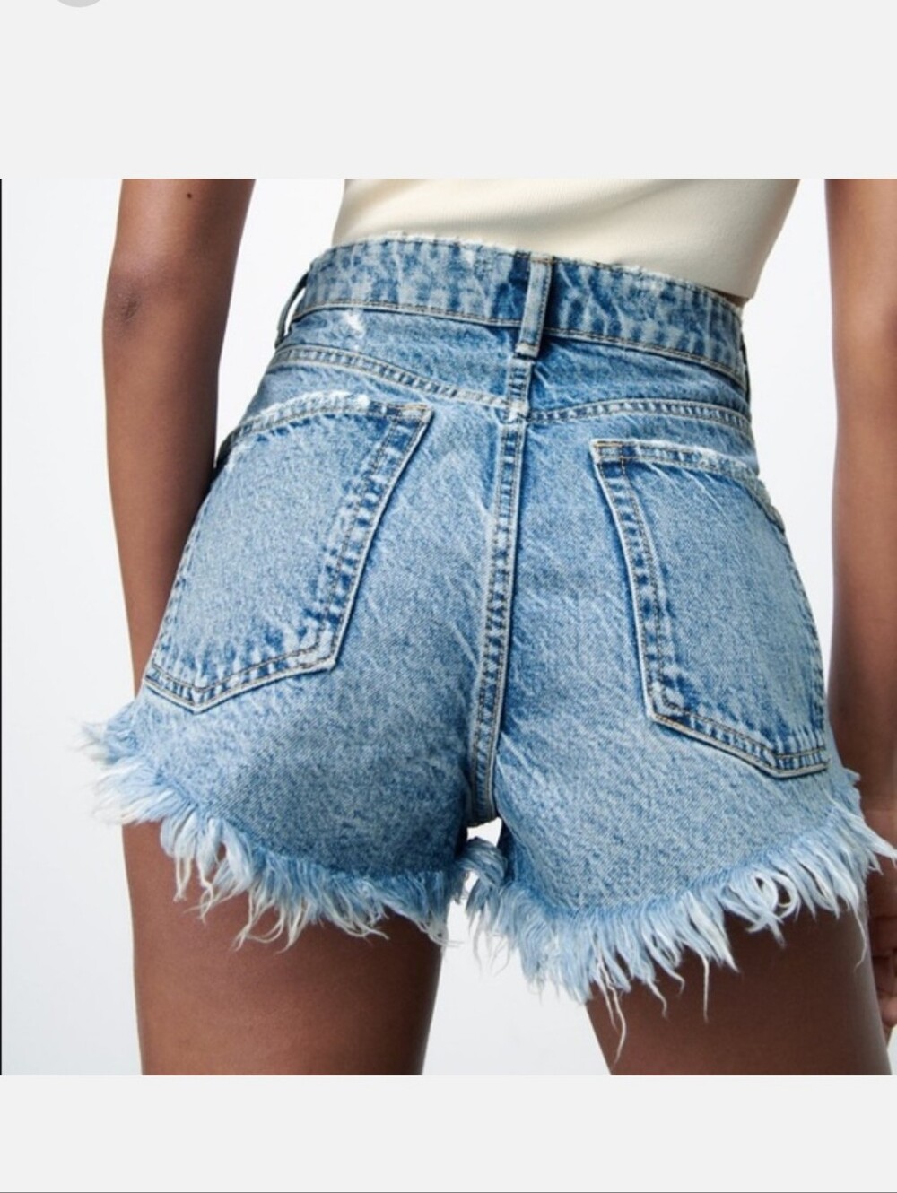 NWT Zara High-Rise Curved Short Length Booty Shorts Distressed Light Wash Size 6 - Picture 4 of 10